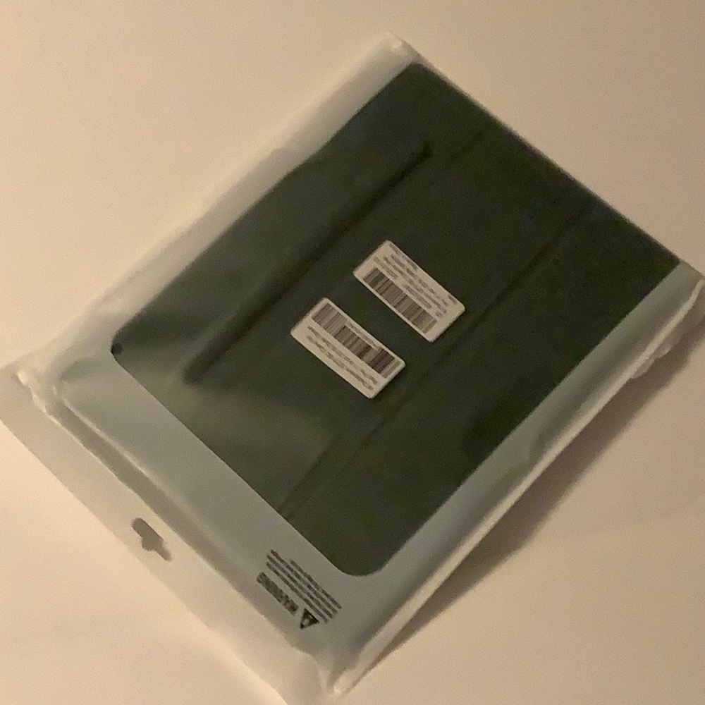 NIB IPad Pro 11”